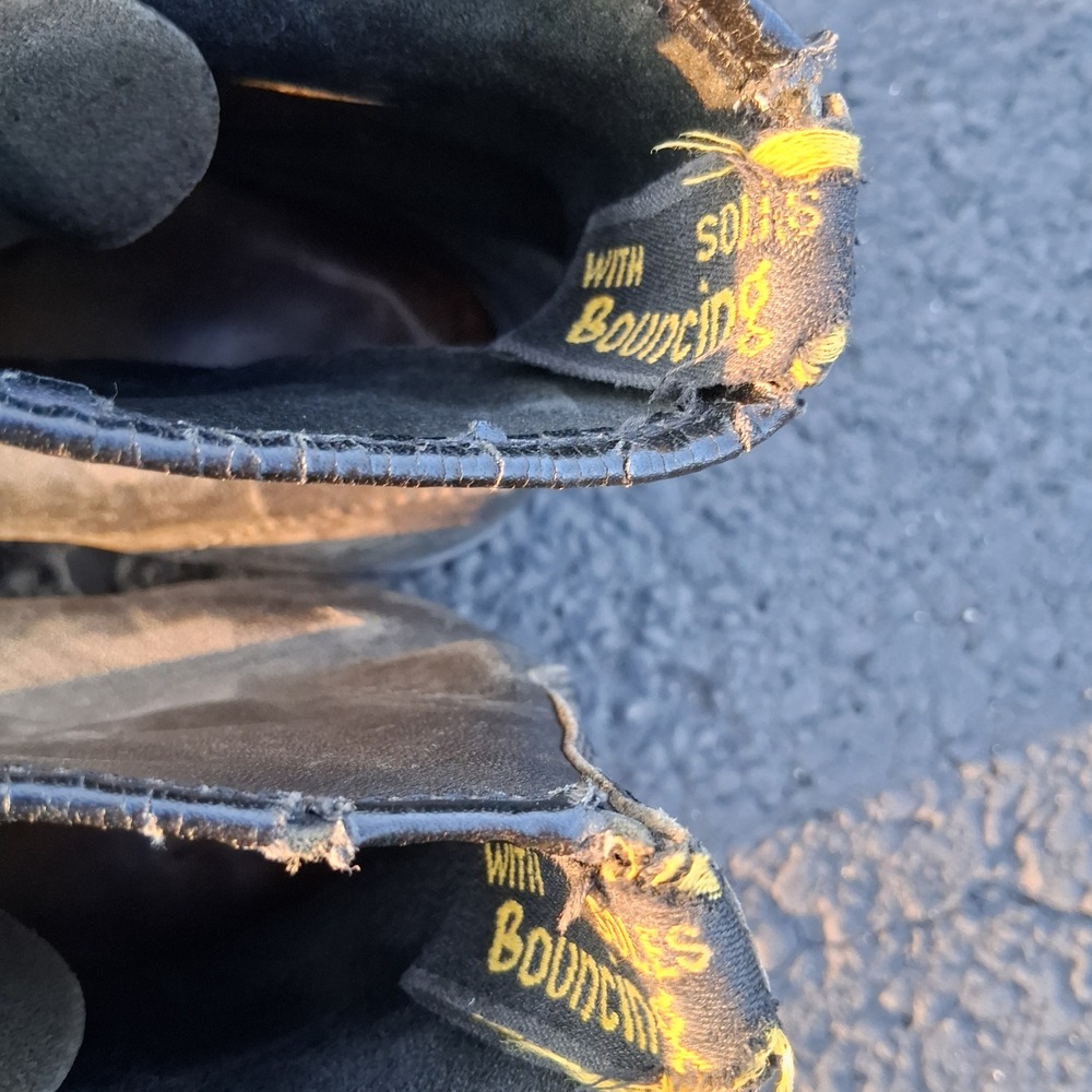 Vintage Dr. Martens Made in England Black Leather Thrashed Combat Boots 10 - Picture 5 of 8